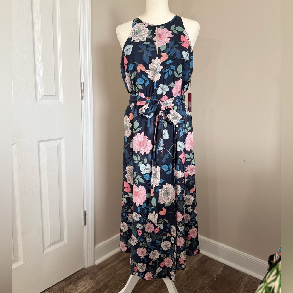 VINCE CAMUTO SLEEVELESS MAXI DRESS BLACK COLOR WITH FLOWER PRINT SIZE 10